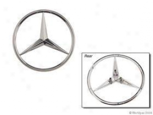 1998-2003 Mercedes Benz E320 Emblem Oes Genuine Mercedes Benz Emblem W0133-1635808 98 99 00 01 02 03